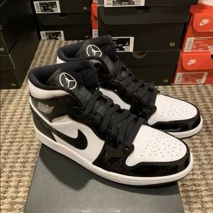 Nike Air Jordan 1 MidSE Carbon Fiber White Black
